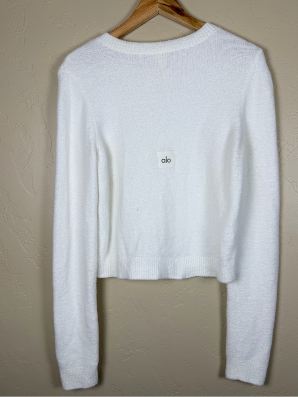 Alo Women’s Snuggle Up Sweater Cropped Cardigan in Ivory Size Medium - Picture 6 of 8